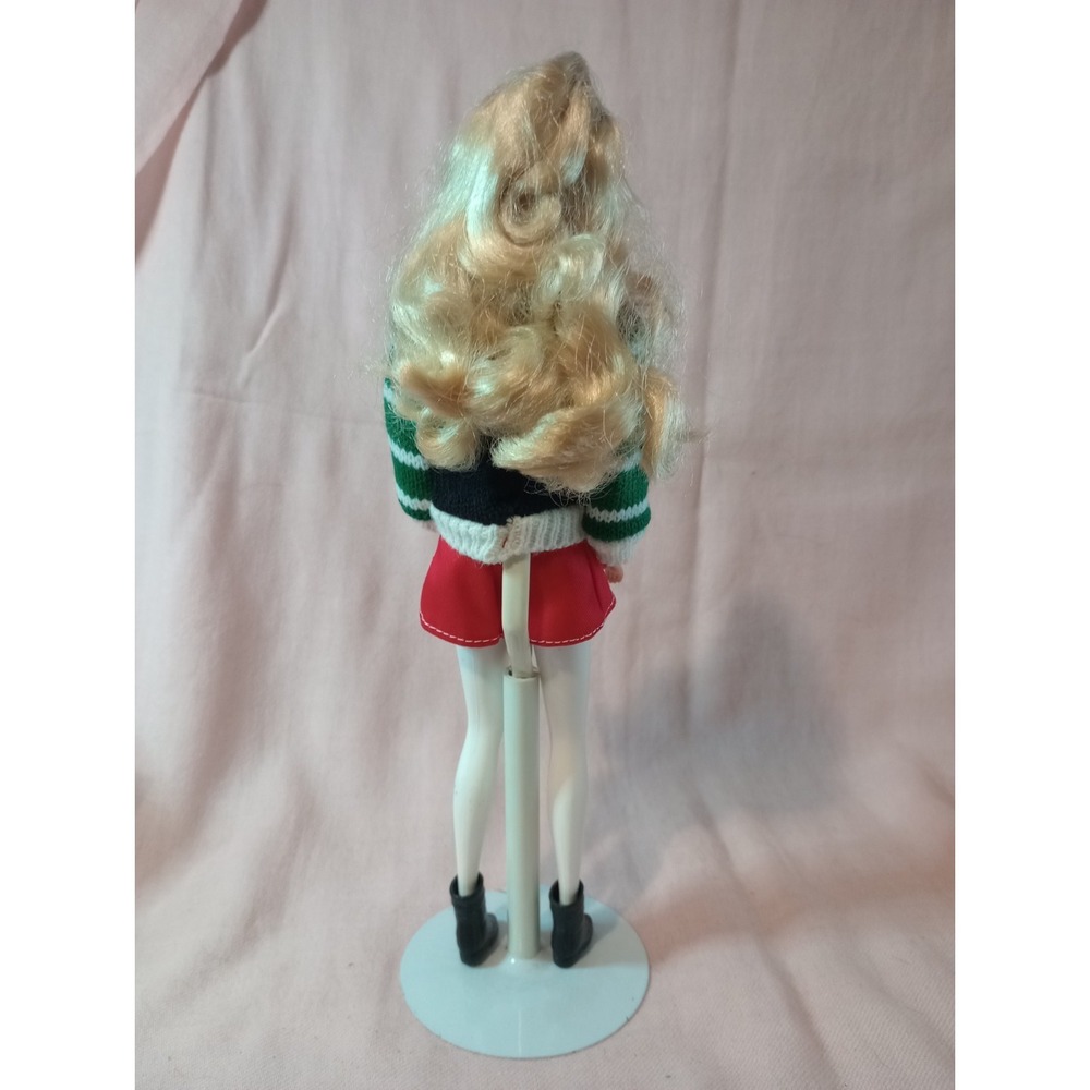 1996 Holiday Season Barbie Doll #15646 Blonde Mattel Christmas Red Skirt Boots - Picture 3 of 5